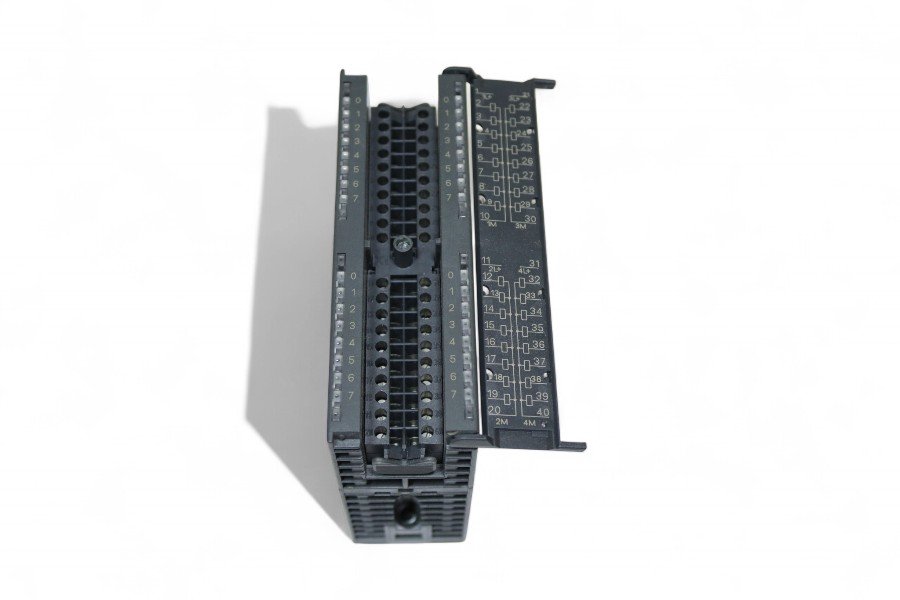 Siemens SM 322 (6ES7 322-1BL00-0AA0) - SIMATIC S7-300 Digital Output Module (32 DO)